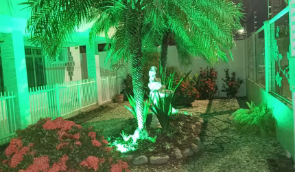Casa de alvenaria com 1 suíte+2 qtos, na qdra mar, piscina, área festas