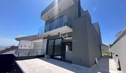Casa com Vista para o Mar 3 Dormitórios, Piscina - Estreito, Florianópolis/SC