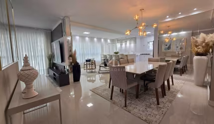 Apartamento à venda no bairro Meia Praia em Itapema/SC