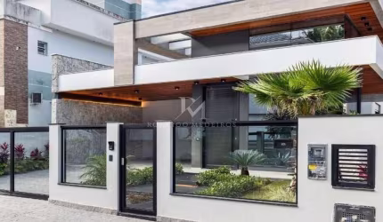 Casa à venda no bairro Pedra Branca em Palhoça/SC