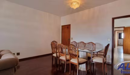 Apartamento com 3 quartos à venda na Avenida Rio Branco, Centro, Marília, 140 m2 por R$ 600.000