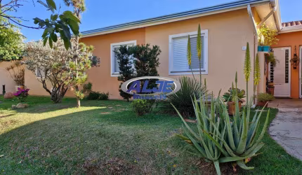 Casa com 2 quartos à venda na Avenida João Procópio da Silva, Jardim Esmeralda, Marília por R$ 390.000