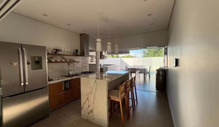 Casa com 3 quartos à venda na Rua Diogo Melhado, Jardim Aeroporto, Marília, 220 m2 por R$ 1.325.000