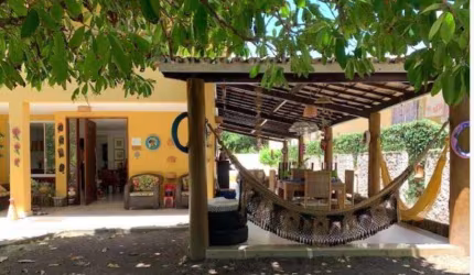 Casa Alto Padrão para Venda em Salvador, Piatã, 5 dormitórios, 2 suítes, 7 banheiros, 4 vagas