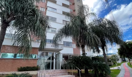 Vendo apartamento com suíte no Chácara Cachoeira