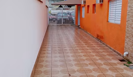 Ótima casa para fins de semana e feriados a uma quadra da praia