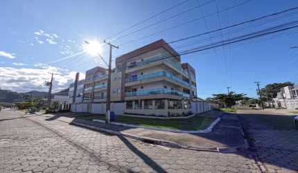 Cobertura linear com amplo terraço, nova!