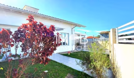 Casa com 4 Quartos à venda, 270 m²  Carianos - Florianópolis/SC