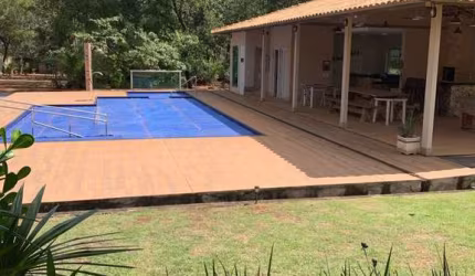 Chácara no Condomínio Villa Verde  Chácara à Venda, 430 por R$ 2.250.000 AX19391