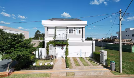 Sobrado Estilo Neoclássico, Terras Alpha 2, 5 suítes plenas, 1 master Casa em Condomínio com 5 Quarto(s) e 6 banheiro(s) à Venda, 278 por R$ 2.900.000 no setor Terras Alpha Residencial 2 IN19422