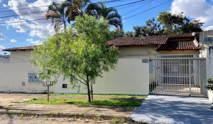 Casa á venda no Parque Amazônia  Casa de Rua com 3 Quarto(s) e 2 banheiro(s) à Venda, 105.15 por R$ 495.000 no setor Parque Amazonia VN19617