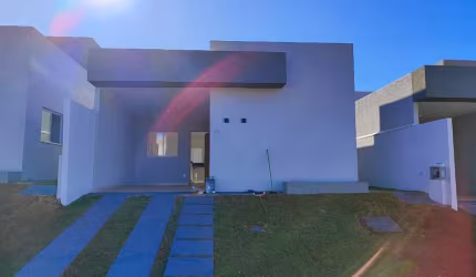 vendo casa em condominio senador canedo Casa em Condomínio com 3 Quarto(s) e 2 banheiro(s) à Venda, 189 por R$ 360.000 no setor Sítios Vale das Brisas TA19637