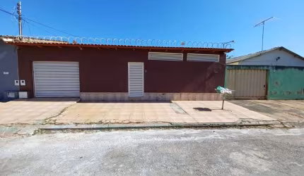 Casa ampla 4 Quartos PARQUE ATHENEU Casa de Rua com 4 Quarto(s) e 4 banheiro(s) à Venda, 158 por R$ 550.000 no setor Parque Atheneu AD22290