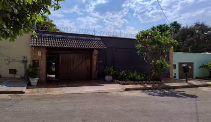 Residência Jardim Atlântico Casa de Rua com 6 Quarto(s) e 4 banheiro(s) à Venda, 332.52 por R$ 1.550.000 no setor Jardim Atlântico AD23998