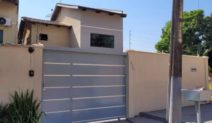 Sobrado no Residencial Piquia 2 Casa de Rua com 3 Quarto(s) e 2 banheiro(s) à Venda, 139.65 por R$ 950.000 no setor Jardim Vitoria ST24460