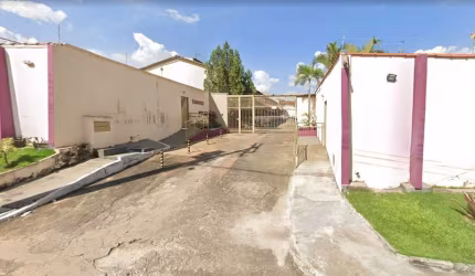 Sobrado - Res. Tagore Biran - 2 quartos Sobrado com 2 Quarto(s) e 2 banheiro(s) à Venda, 63.98 por R$ 320.000 no setor Jardim Nova Era TA25040