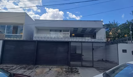 Sobrado Gentil Meireles Casa de Rua com 3 Quarto(s) e 2 banheiro(s) à Venda, 205.26 por R$ 950.000 no setor Setor Gentil Meireles ST25291