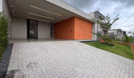 Casa Térrea no Condomínio Jardins Porto Casa em Condomínio com 4 Quarto(s) e 1 banheiro(s) à Venda, 192 por R$ 1.650.000 no setor Jardins Porto SL26159