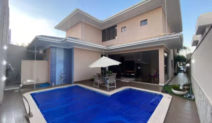 Casa Sobrado em condomínio de 5 suítes com piscina Sobrado com 5 Quarto(s) e 7 banheiro(s) à Venda, 420 por R$ 3.990.000 no setor Residencial Sun Flower ST26662