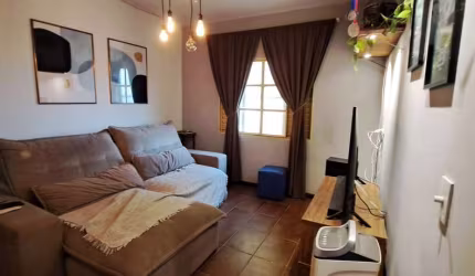 CASA SETOR UNIVERSITARIO Casa de Rua com 4 Quarto(s) e 2 banheiro(s) à Venda, 167 por R$ 550.000 no setor Setor Leste Universitário AD27801