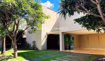 CASA SOBRADO NO ALPHAVILLE FLAMBOYANT IPÊS PRÓXIMA AO LAGO Casa em Condomínio com 4 Quarto(s) e 8 banheiro(s) à Venda, 285 por R$ 3.800.000 no setor Residencial Alphaville Flamboyant AD25600