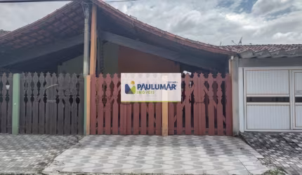 Casa a 50 MTS da pista em Mongaguá