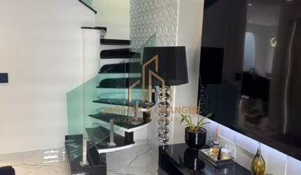 CASA A VENDA EM CONDOMÍNIO FECHADO EM MOGI DAS CRUZES.