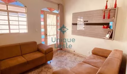 Casa com um excelente espaço no Alvorada