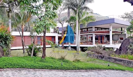 CASA TÉRREA EM CONDOMÍNIO DE ALTO PADRÃO - REGIÃO CENTRAL DE ILHABELA