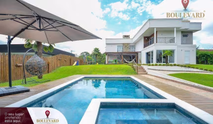 Casa no  Villaggio Haras Bom Pastor com 4 suítes à venda, 400 m² por R$ 3.499.900 - Campo Largo da Roseira - São José dos Pinhais/PR