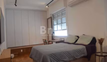 Apartamento aconchegante de quarto e sala integrados no coração do Leblon!