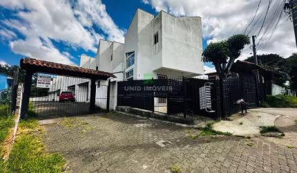Casa em Condomínio à Venda em Porto Alegre-RS, Bairro Restinga: 2 Quartos, 1 Sala, 2 Banheiros, 1 Vaga, 81,96m².