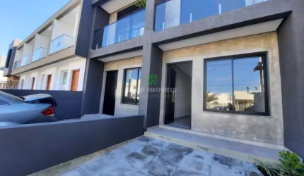 sobrado com ótimo acabamento composto por 2 dormitórios sendo 1 suíte com sacada, living 2 ambientes, lavabo, área de serviço, pátio privativo, churr