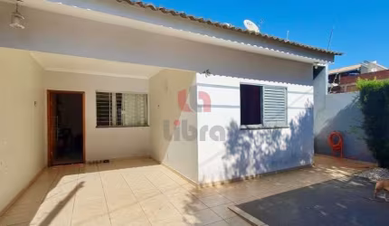 Casa a venda no Jardim Guairacá.