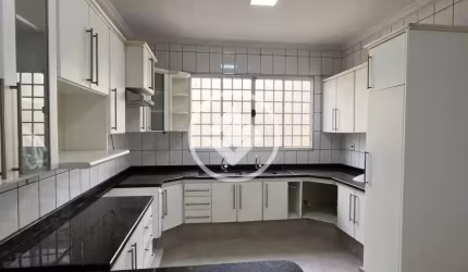 Vende-se sobrado 290 m² no bairro Jardim Guanabara - 4 quartos sendo 1 Suíte Master - Cuiabá (MT) - Valor: R$ 1.800.000,00 codigo: 107199