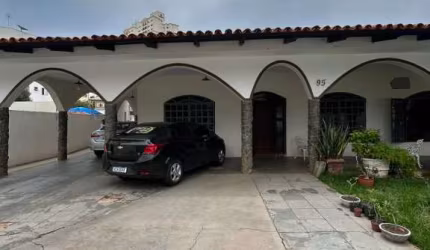 CASA ESPAÇOSA E CONFORTÁVEL ANTIGA codigo: 92302