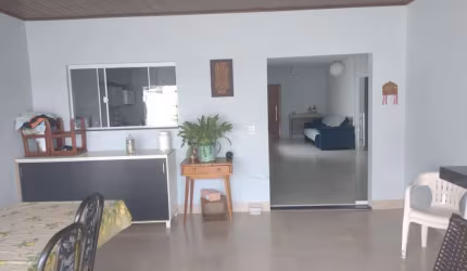 VENDO CASA BEM LOCALIZADA NO RODOVIÁRIA PARQUE, 3/4 SENDO 1 SUÍTE, R$ 900 MIL REAIS codigo: 86643