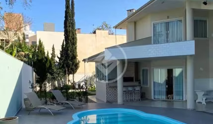 Casa a venda no bairro Centro. Valor: R$ 3.000.000,00 codigo: 81176