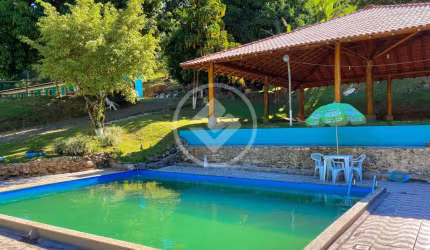 Lindo sitio localizado na rota da ferradura em Buenos Aires, com 10 suítes com área de lazer, e uma linda cachoeira particular. codigo: 98481