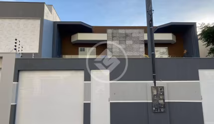 Casa duplex com 3 quartos sendo 1 suíte, 2 vagas na garagem á venda na Praia do Morro, Guarapari-ES. codigo: 95454