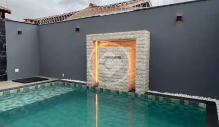 Casa com 3 dormitórios e piscina no Rita Vieira codigo: 95236