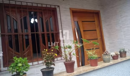 LINDA CASA À 2 MINUTOS DO CENTRO DE ALCÂNTARA