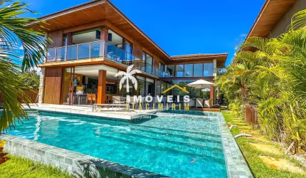 Casa à Venda em Praia do Forte no Condomínio Piscinas Naturais Altíssimo Padrão