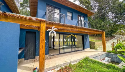 Casa à Venda em Condomínio Alto Padrão em Praia do Forte