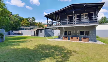 Casa com 3 Dormitórios com piscina para Alugar (R$8.000,00 Pacote) Cond. São Joaquim Vinhedo SP. codigo: 73618