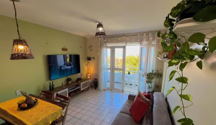 Apto com vista para o mar, mobiliado, com 76,31m2 de área útil, no melhor da Pra