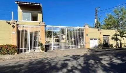 Casa plana de condomínio de 82m² com 2 quartos, sendo 2 suítes, na Lagoa Redonda