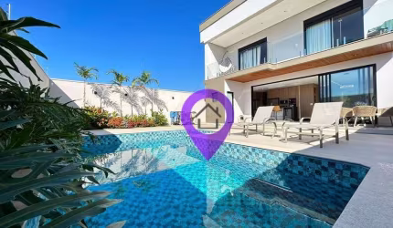 Casa a venda com 3 suítes de 297m² no bairro Astúrias. Destaques: piscina aquecida com hidro, hidromassagem e ótima localização.