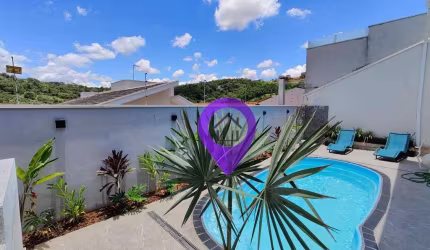 Casa exclusiva de 188m² nas Colinas de Santa Bárbara, Pouso Alegre. 3 dormitórios, suíte com hidromassagem, piscina e área gourmet completa