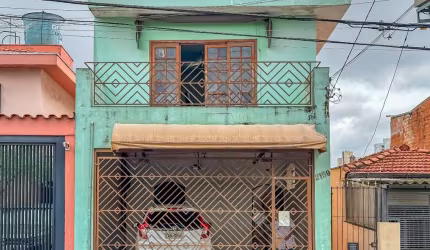 Imperdível sobrado para venda com 3 quartos, sendo 1 suíte, 196m²